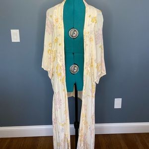 Billabong Beach Wrap Size S/M